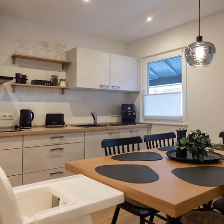 Heimbi No 2 I 4-5 Personen I Familienfreundlich I Balkon I Naehe Europapark I Parkplatz I E Ladestation Apartment *