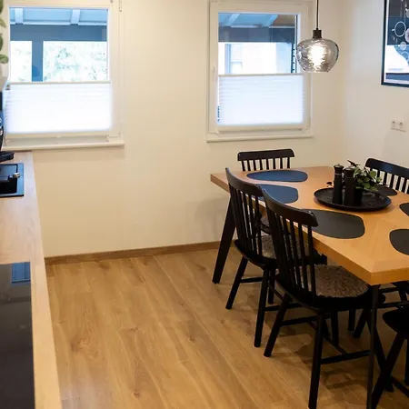 Heimbi No 2 I 4-5 Personen I Familienfreundlich I Balkon I Naehe Europapark I Parkplatz I E Ladestation