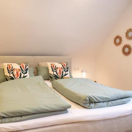 Apartment Heimbi No 2 I 4-5 Personen I Familienfreundlich I Balkon I Naehe Europapark I Parkplatz I E Ladestation *