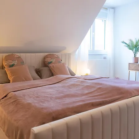 Apartment Heimbi No 2 I 4-5 Personen I Familienfreundlich I Balkon I Naehe Europapark I Parkplatz I E Ladestation Schwanau